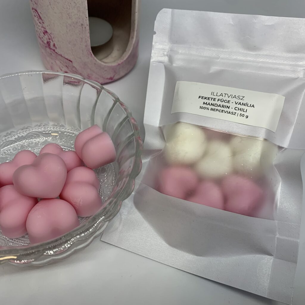 fekete-füge-vanília-illatvisaz-szív-mandarin-chilli-violet-candles
